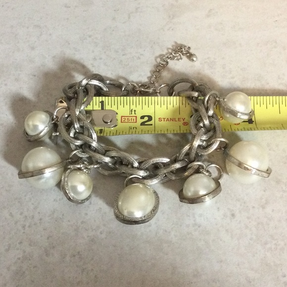 Silver heavy chain with chunky Pearl drop bracelet - Picture 6 of 6